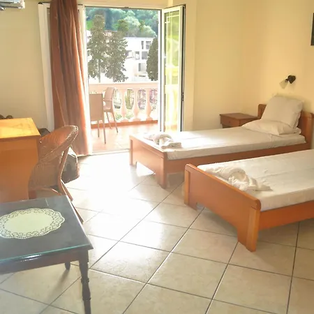 Apartment House Letta In A Very Quiet Location Agios Gordios Agios Gordios (Corfu)